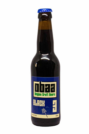 La OBAA THREE est une bière inspirée des bières brunes et onctueuses de tradition. Elle synthétise des arômes de café raffinés avec de légères notes chocolatées.